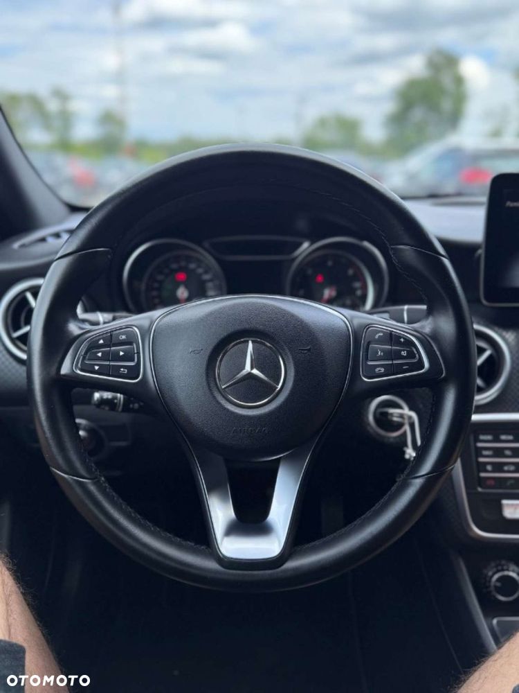 Mercedes-Benz Klasa A 180 CDI 7G-DCT AMG Line - 15