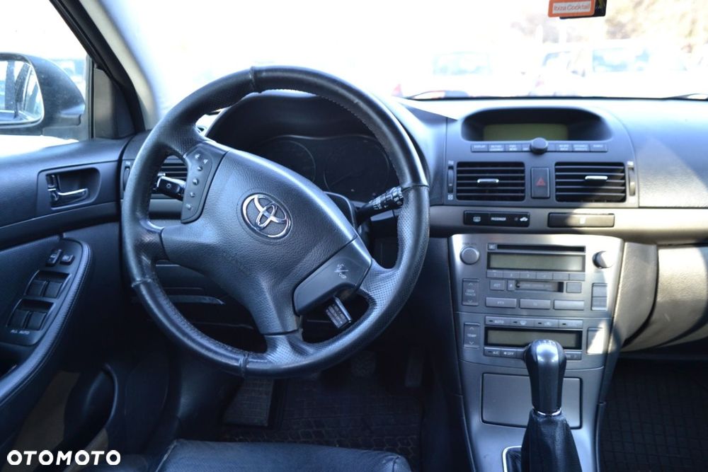 Toyota Avensis - 7