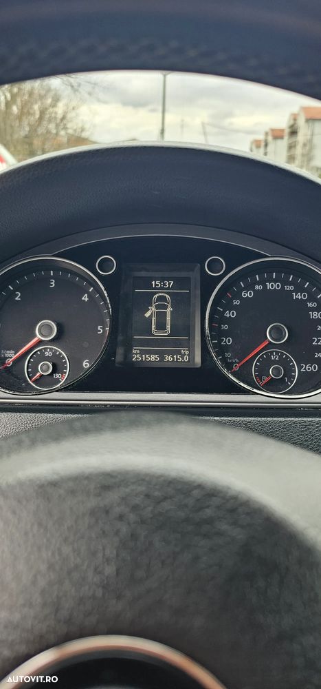Volkswagen Passat 2.0 TDI Blue TDI Comfortline - 8