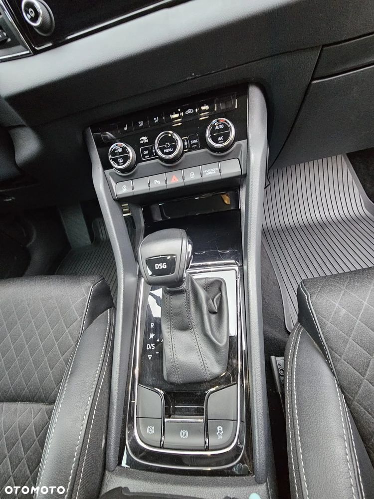 Skoda Karoq 1.5 TSI ACT 4x2 Ambition DSG - 13