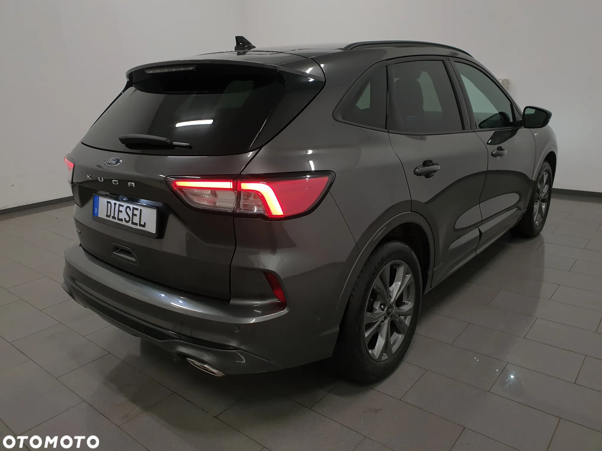 Ford Kuga 2.0 EcoBlue 4x4 ST-LINE - 6