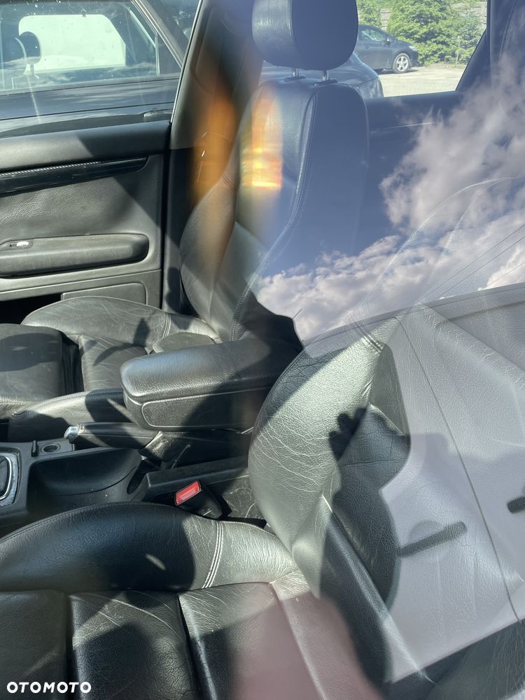 Audi A4 Limousine - 6