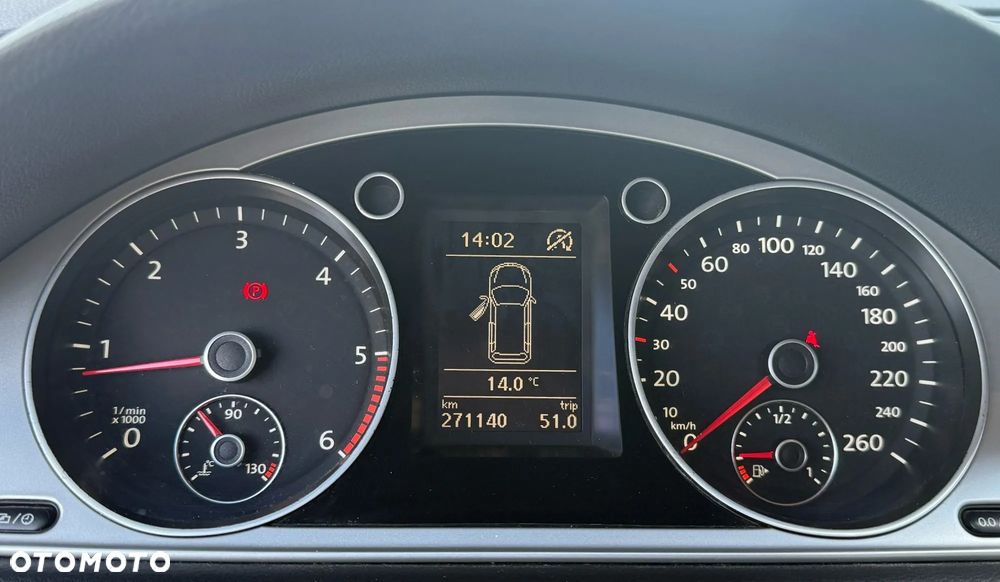 Volkswagen Passat 1.6 TDI Comfortline - 11