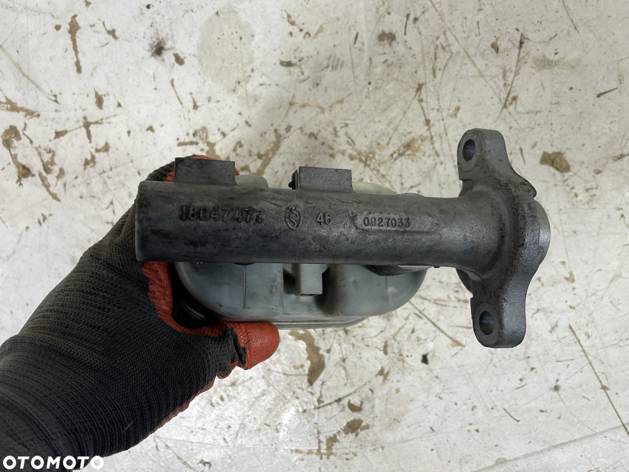 GMC ENVOY CHEVROLET TRAILBLAZER POMPA HAMULCOWA ZBIORNICZEK 18047477 - 2