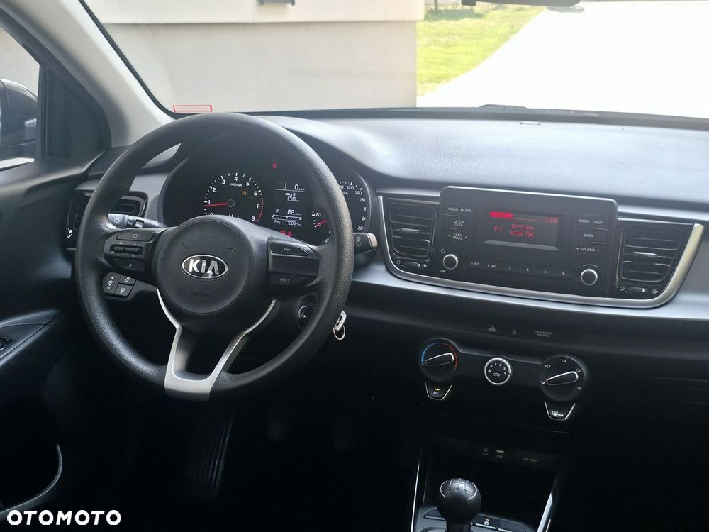 Kia Rio - 12