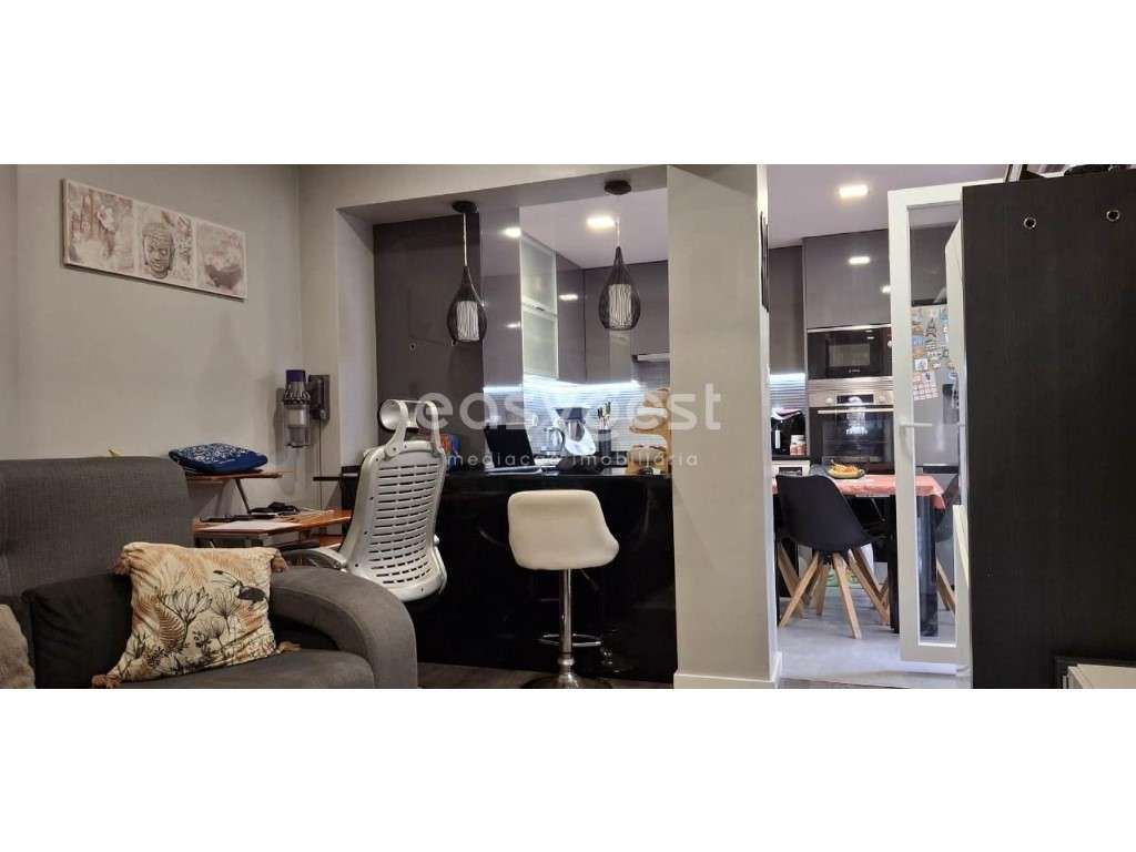 Apartamento T3 em Queluz com logradouro, a 100 metros da estação de... - Grande imagem: 4/19