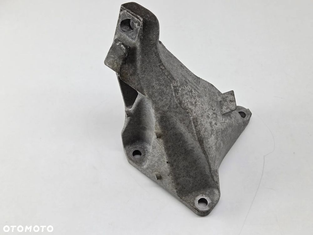 ŁAPA PODUSZKA SILNIKA BMW 3 E90 2.0D 6764574 - 6