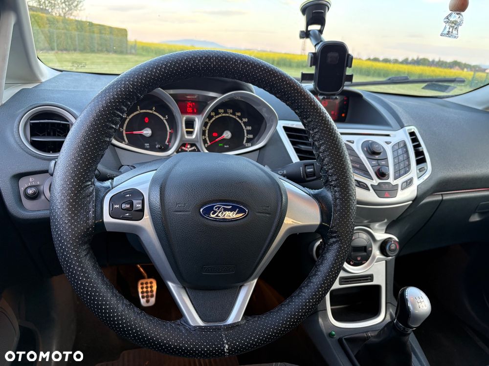 Ford Fiesta 1.25 Ambiente - 11