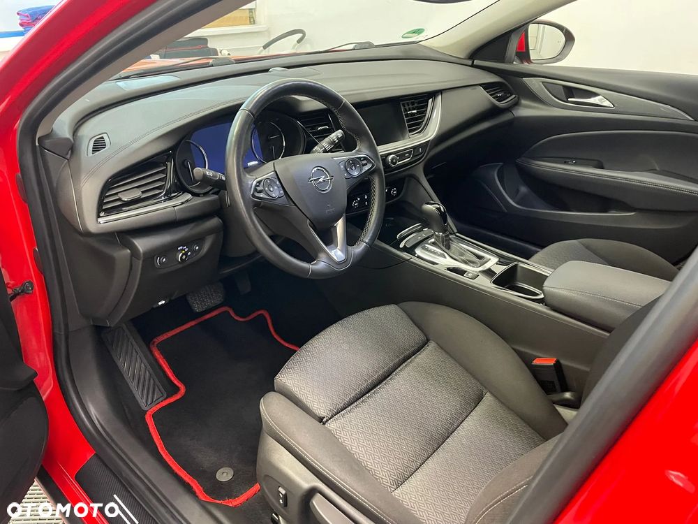 Opel Insignia - 25