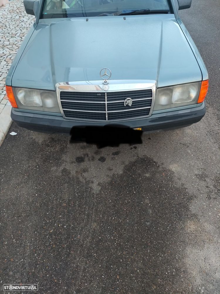 Mercedes-Benz W201 (1982-1993) 190 D 2.0 - 10