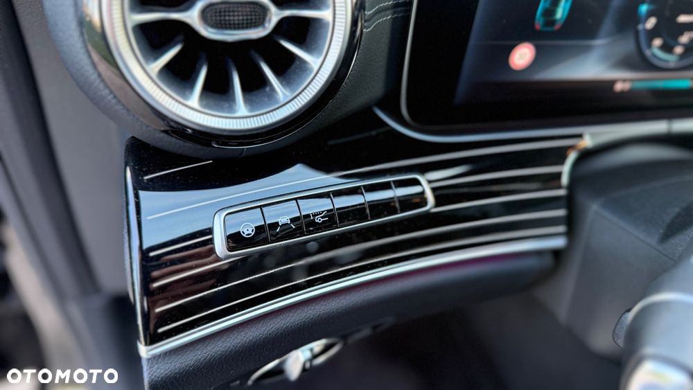 Mercedes-Benz Klasa E 400 4Matic 9G-TRONIC AMG Line - 19