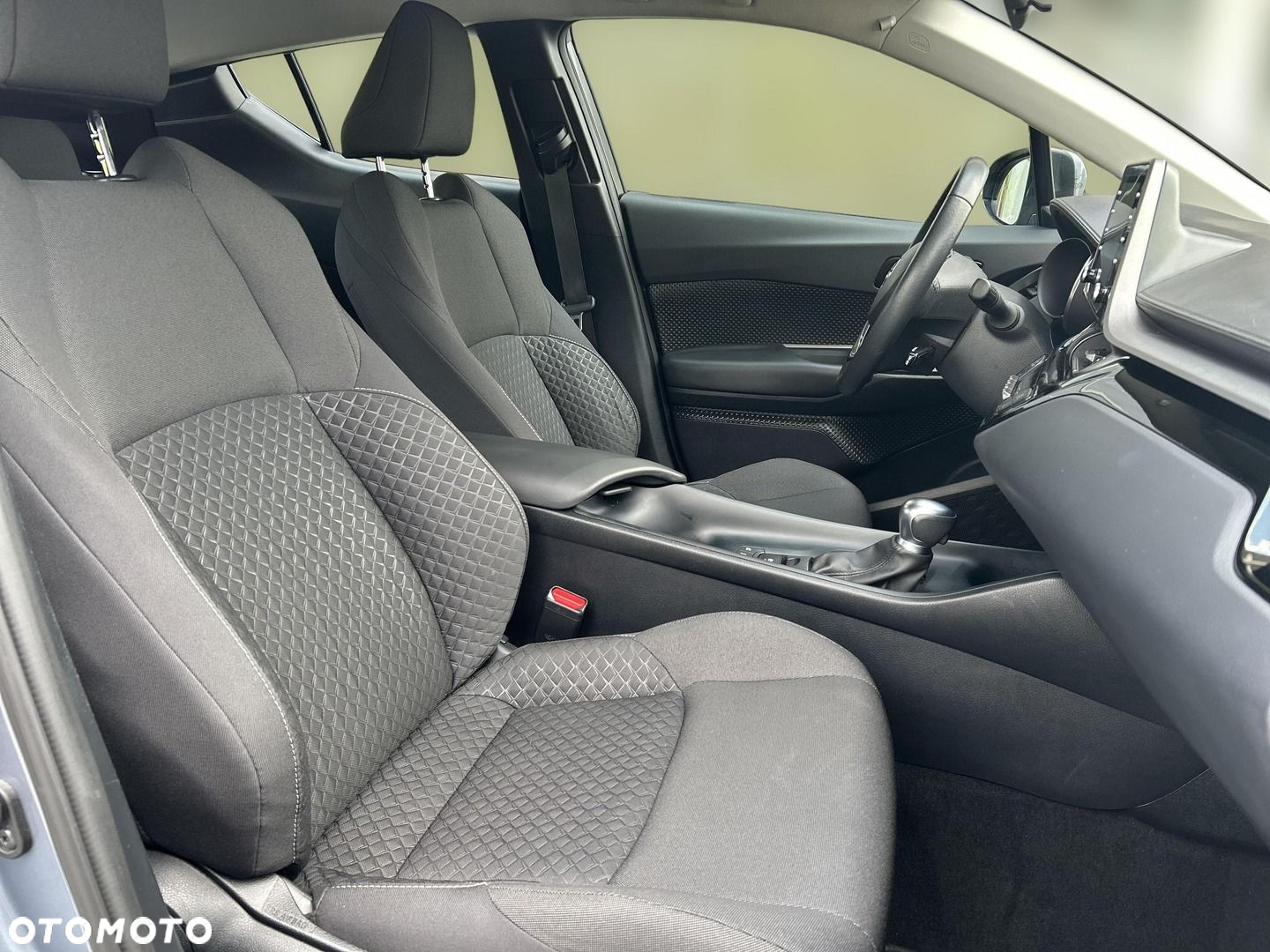 Toyota C-HR - 9