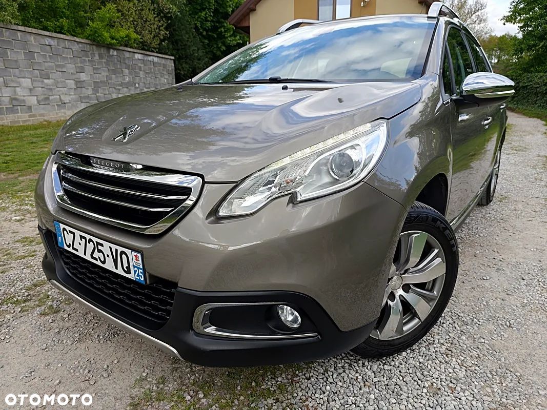 Peugeot 2008 1.2 Pure Tech Style - 1