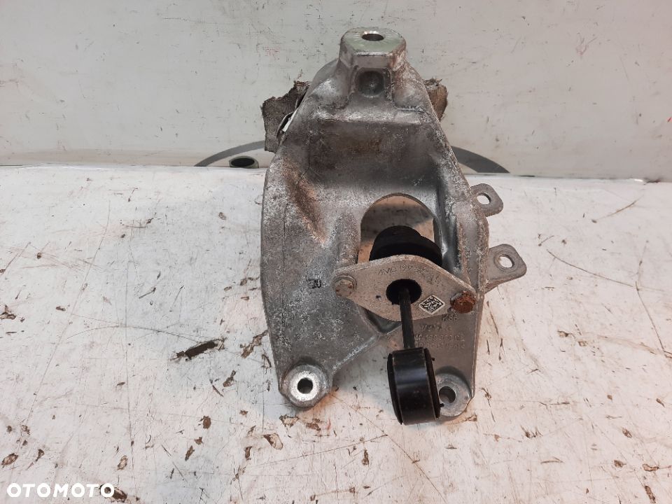 AUDI A4 B9 A5 ŁAPA WSPORNIK SILNIKA 4M0199308BL - 2