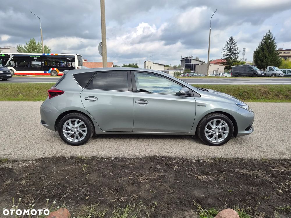 Toyota Auris 1.8 HSD Luna - 4