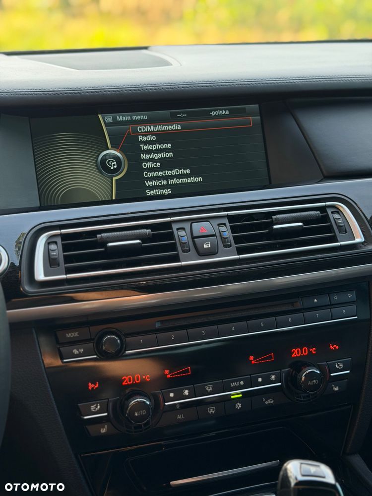 BMW Seria 7 - 29