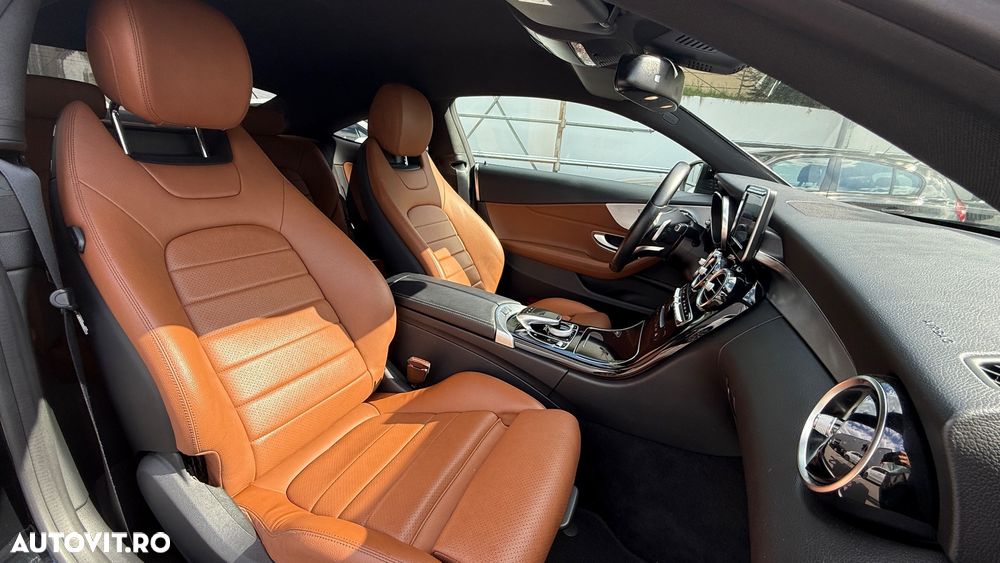 Mercedes-Benz C 220 d Coupe 9G-TRONIC AMG Line - 12