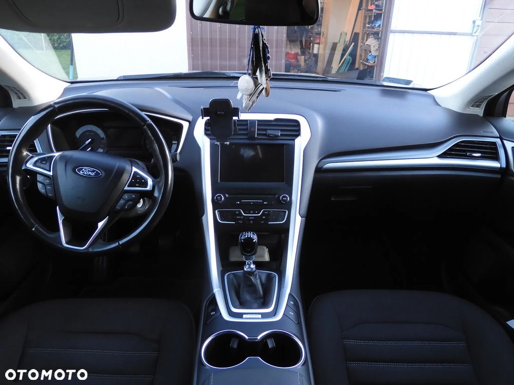 Ford Mondeo - 12