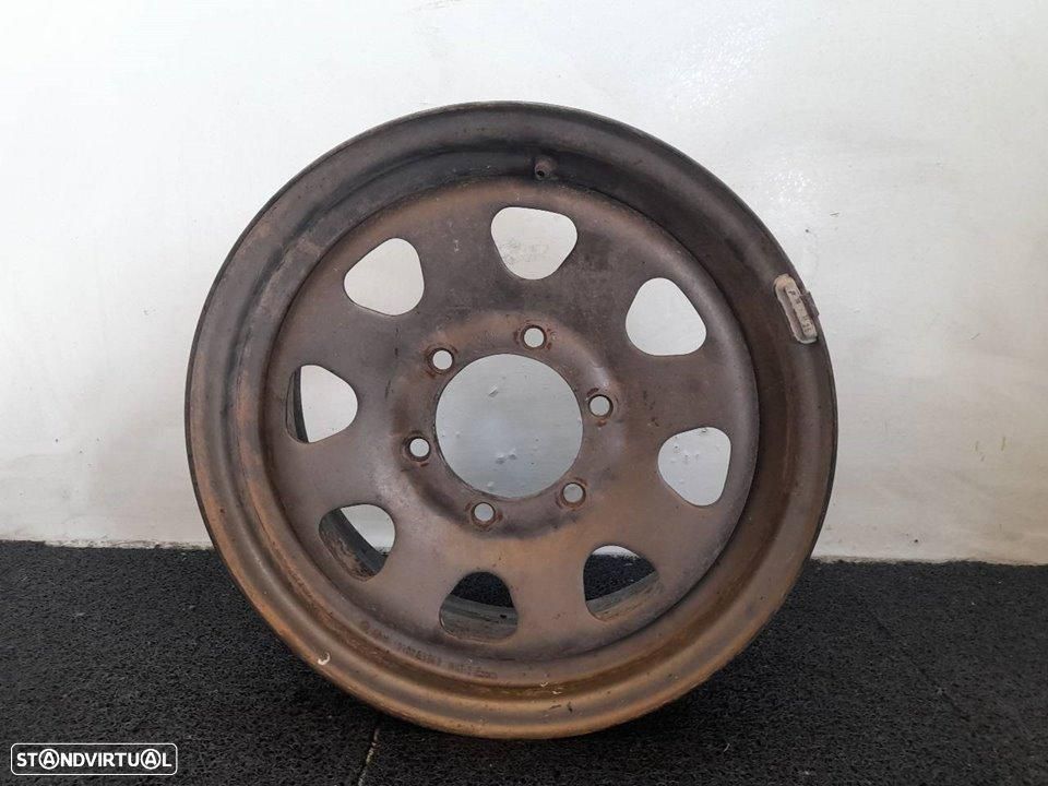 PNEU MITSUBISHI MONTERO L040 - 1