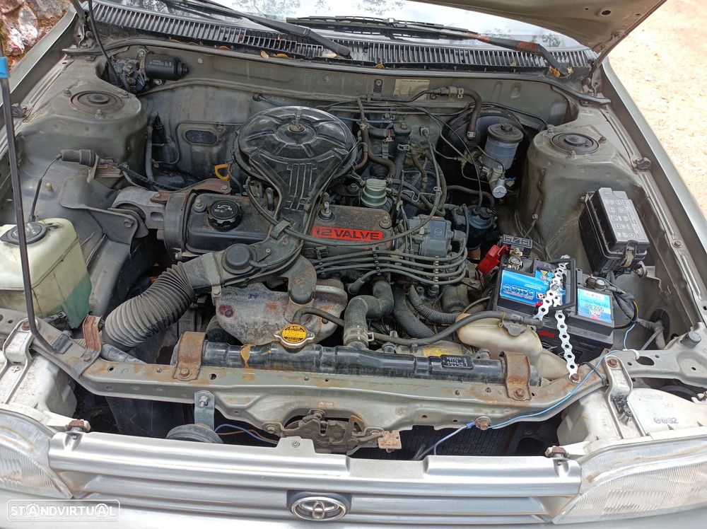 Toyota Corolla Sedan 1.3 - 6