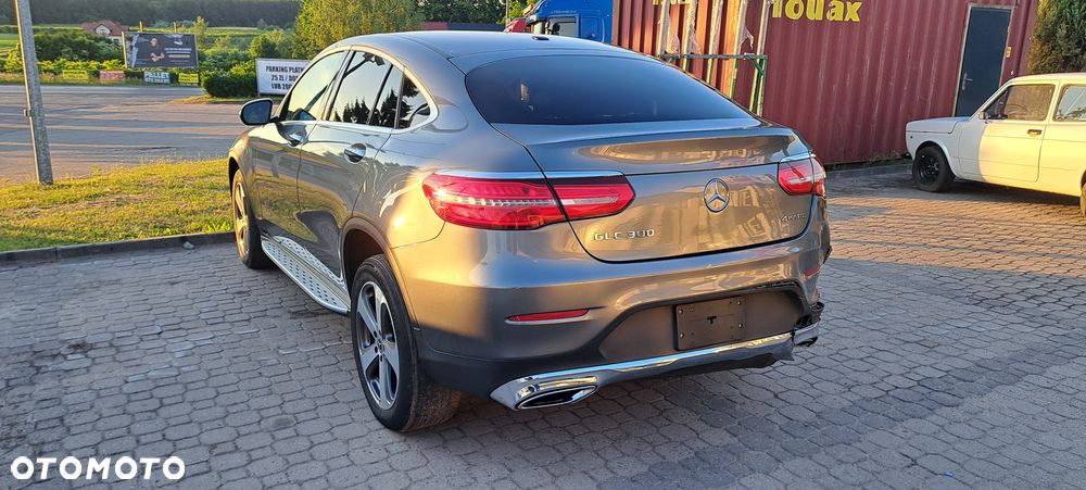 Mercedes-Benz GLC 300 4-Matic - 8
