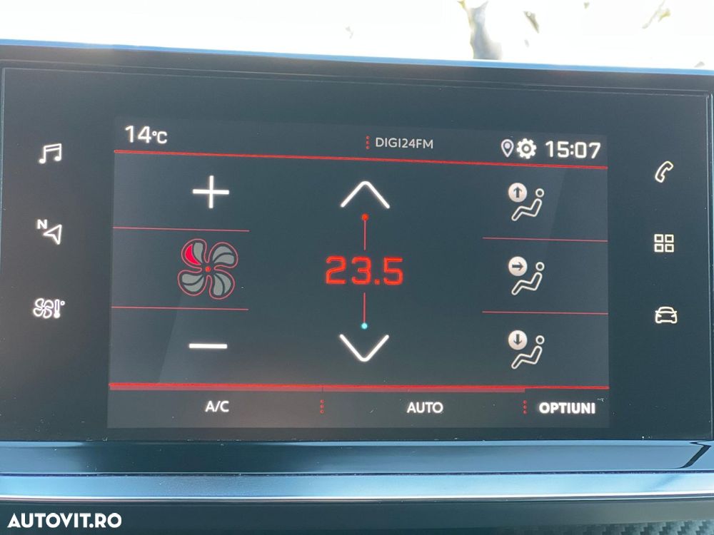 Peugeot 2008 1.2 L PureTech STT EAT8 GT Line - 29