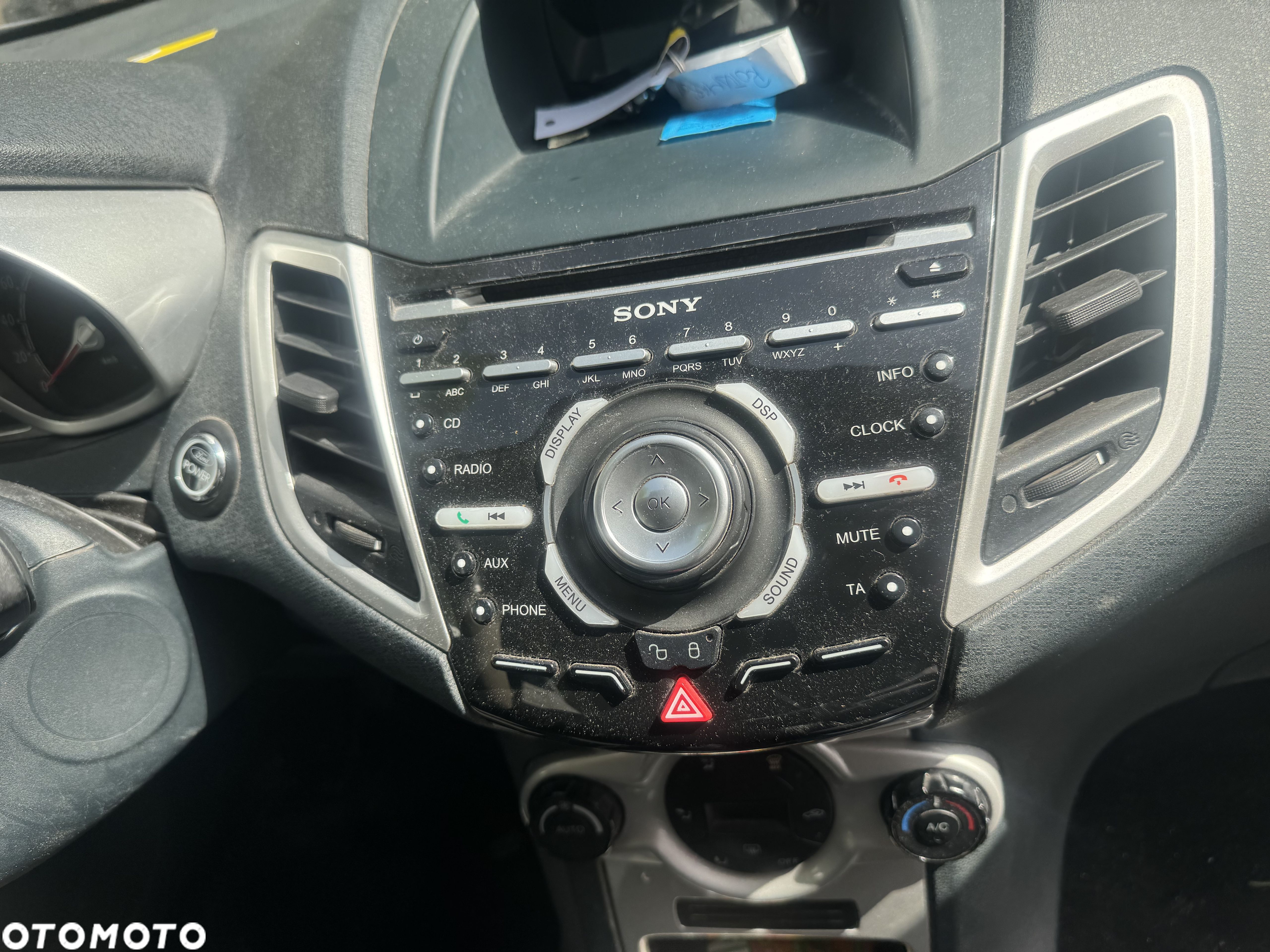 FORD FIESTA MK7 RADIO SONY - 1