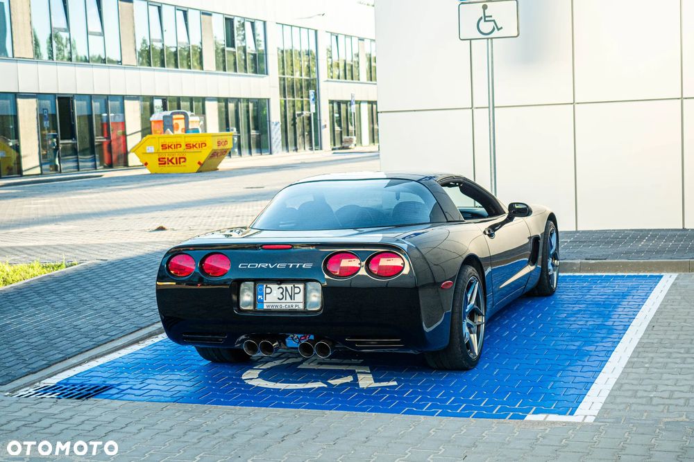 Chevrolet Corvette - 33