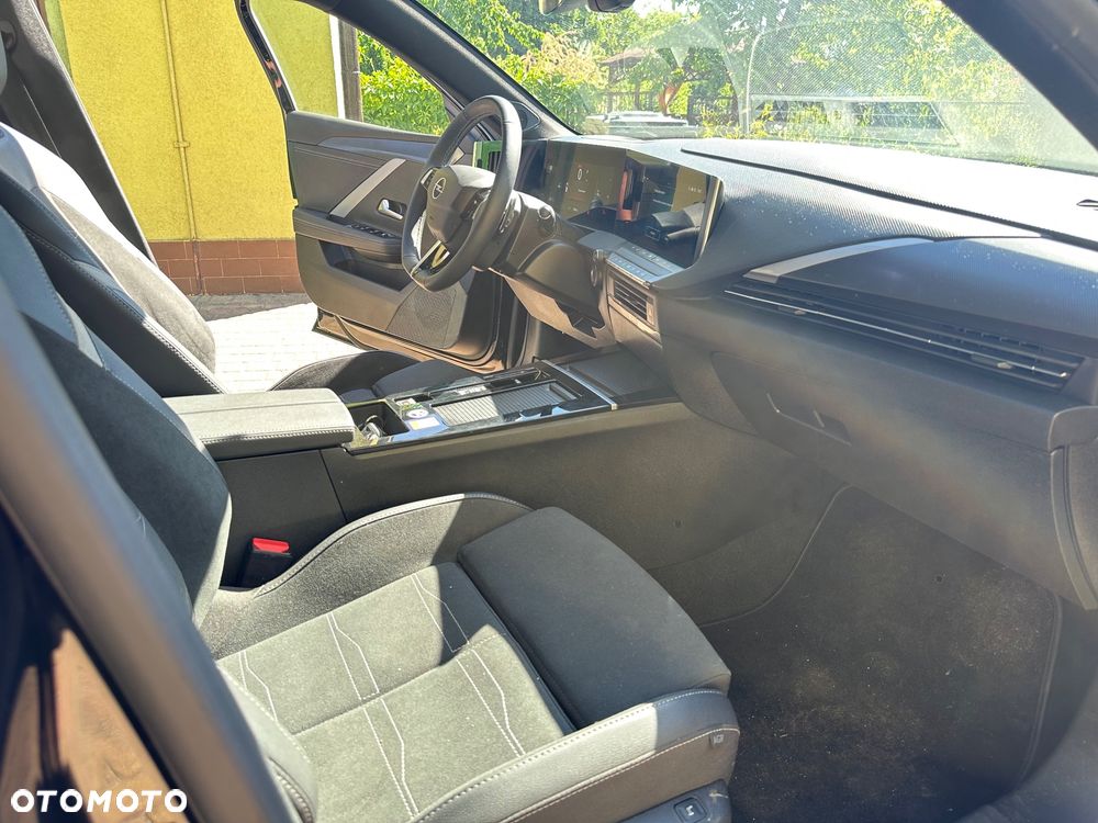 Opel Astra 1.2 Turbo Automatik GS - 23