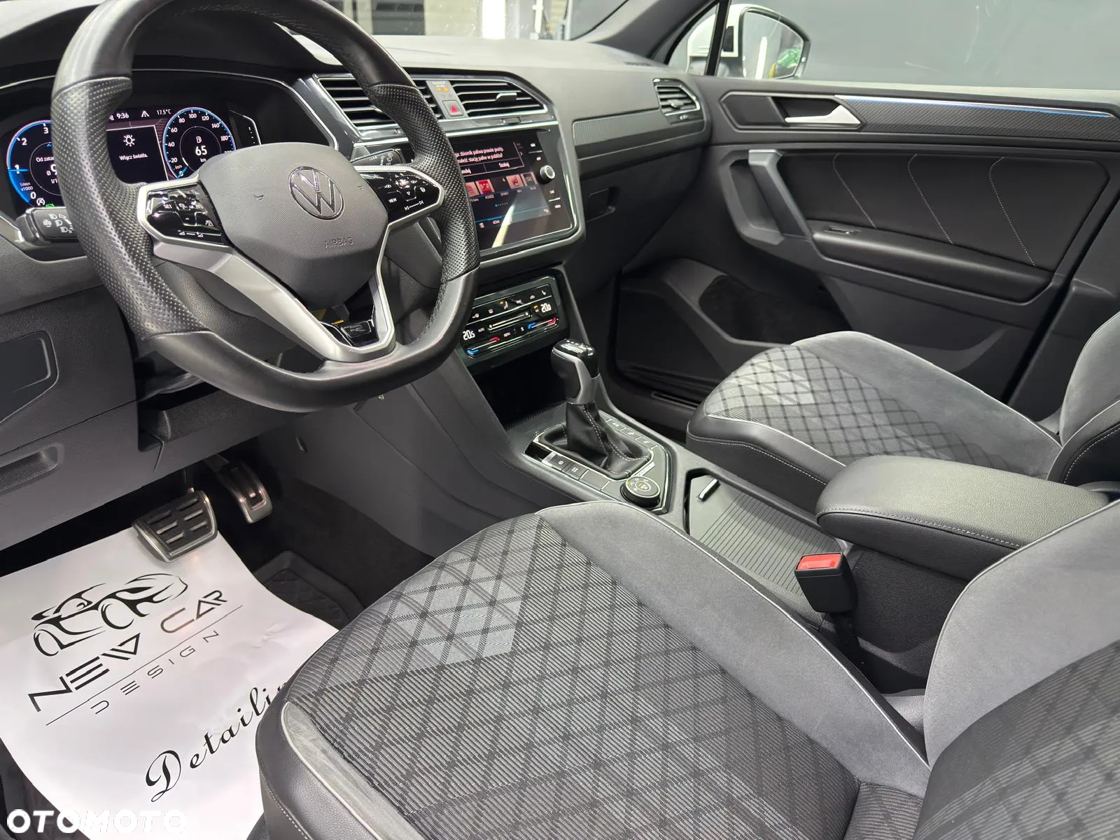 Volkswagen Tiguan 2.0 TDI SCR 4MOTION DSG R-Line - 22