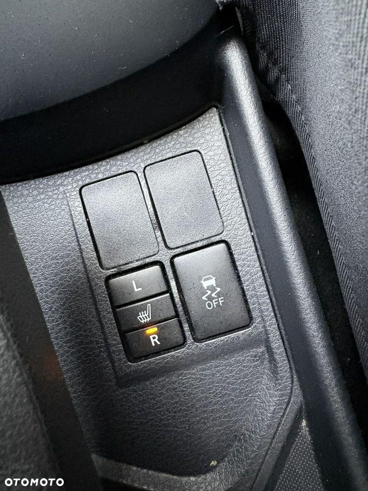 Toyota Yaris - 26