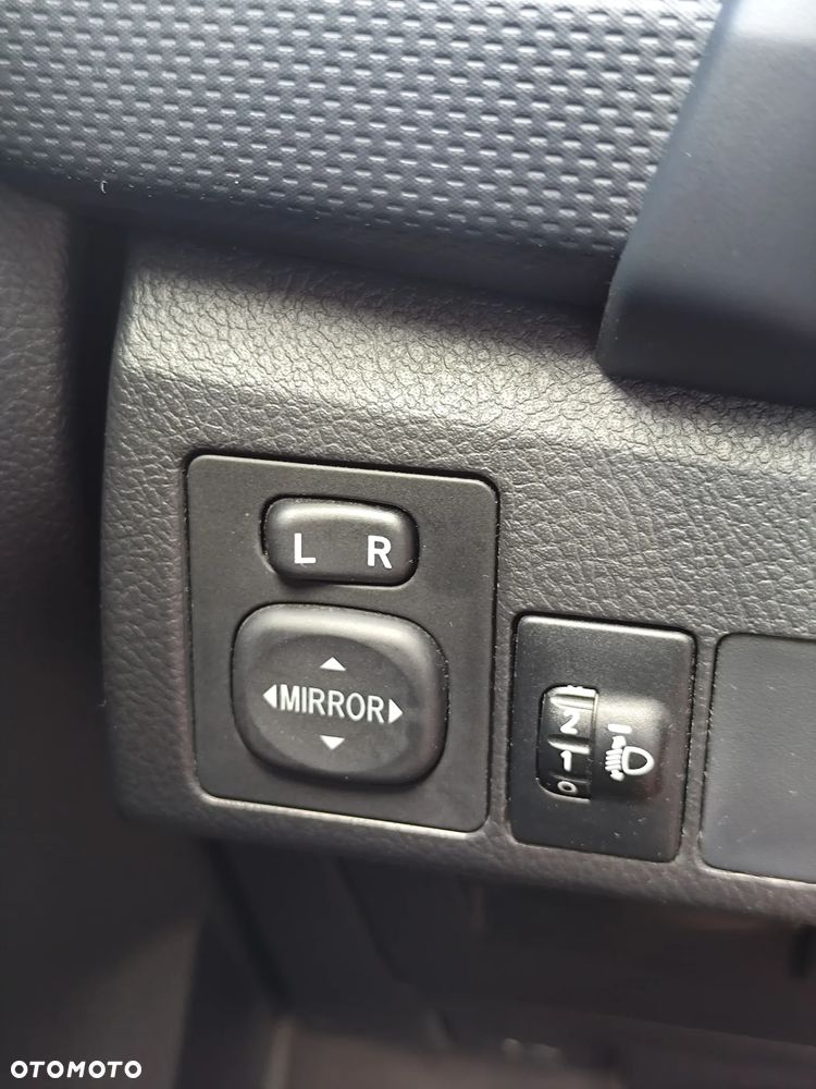 Toyota Auris 1.33 VVT-i Active - 20