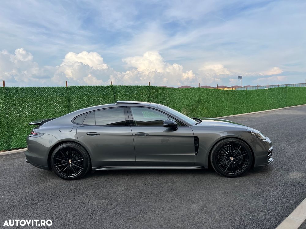 Porsche Panamera 4 - 28