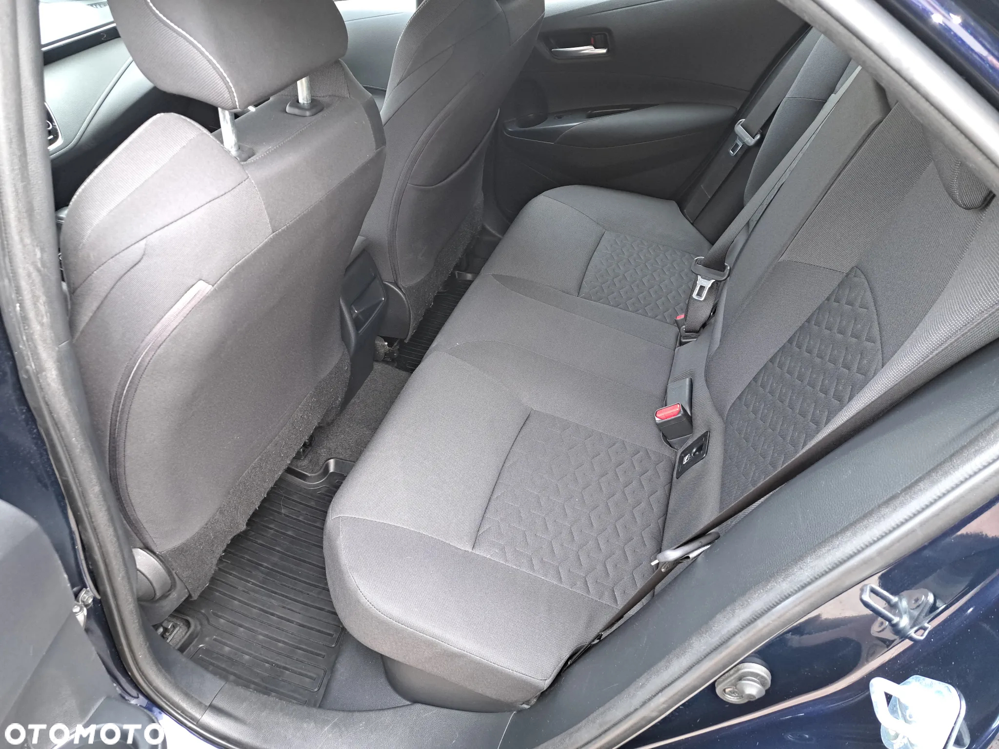 Toyota Corolla 1.8 Hybrid GPF Comfort - 14