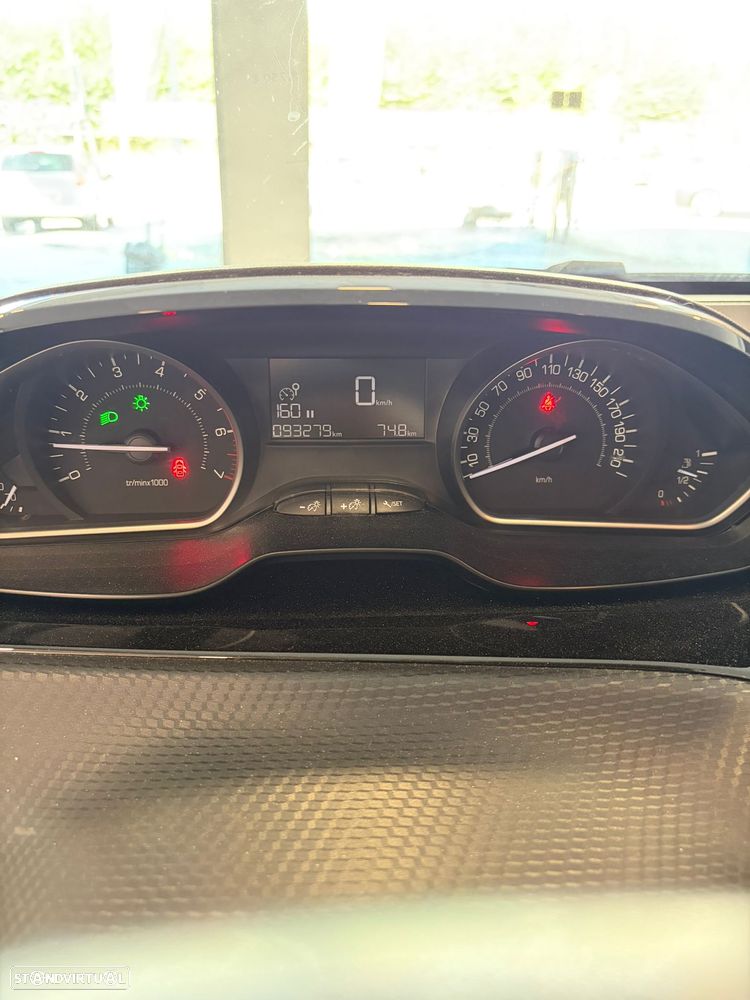 Peugeot 208 PureTech 82 Style - 16