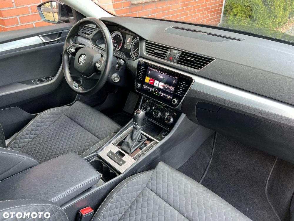 Skoda Superb 2.0 TDI DSG Style - 8