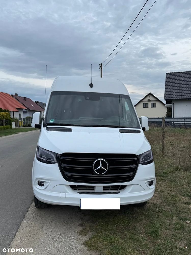 Mercedes-Benz Sprinter - 2
