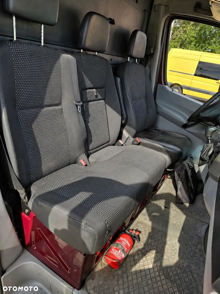 Mercedes-Benz Sprinter - 9