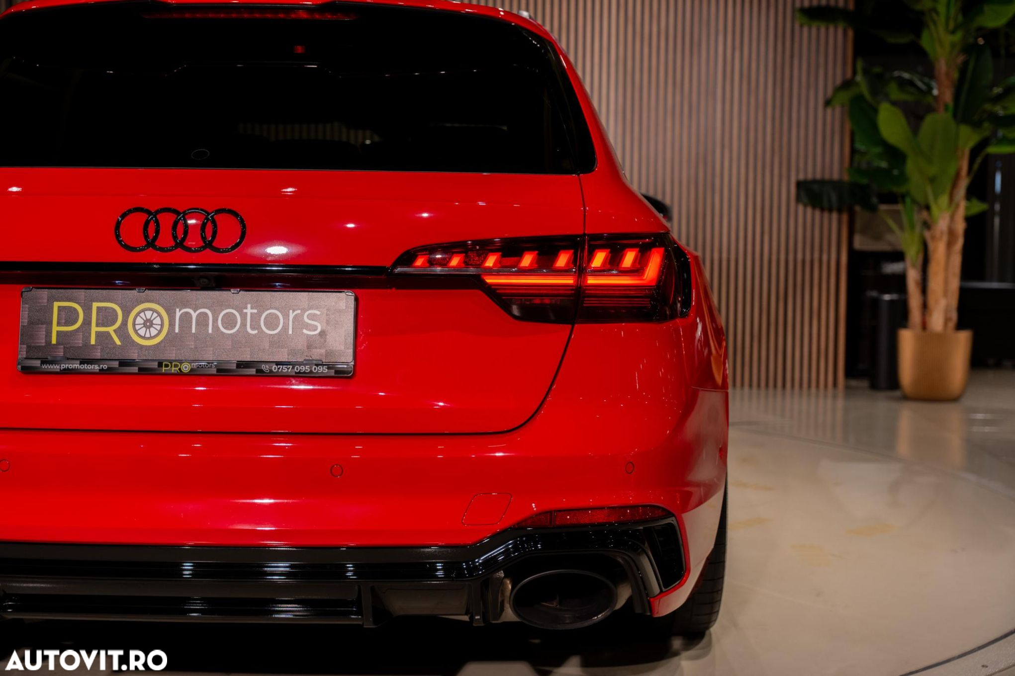 Audi RS4 Avant quattro Tiptronic - 18