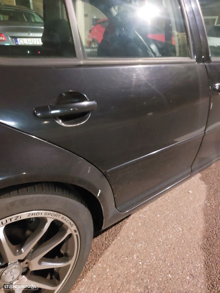 VW Golf 1.9 TDi Highline - 10