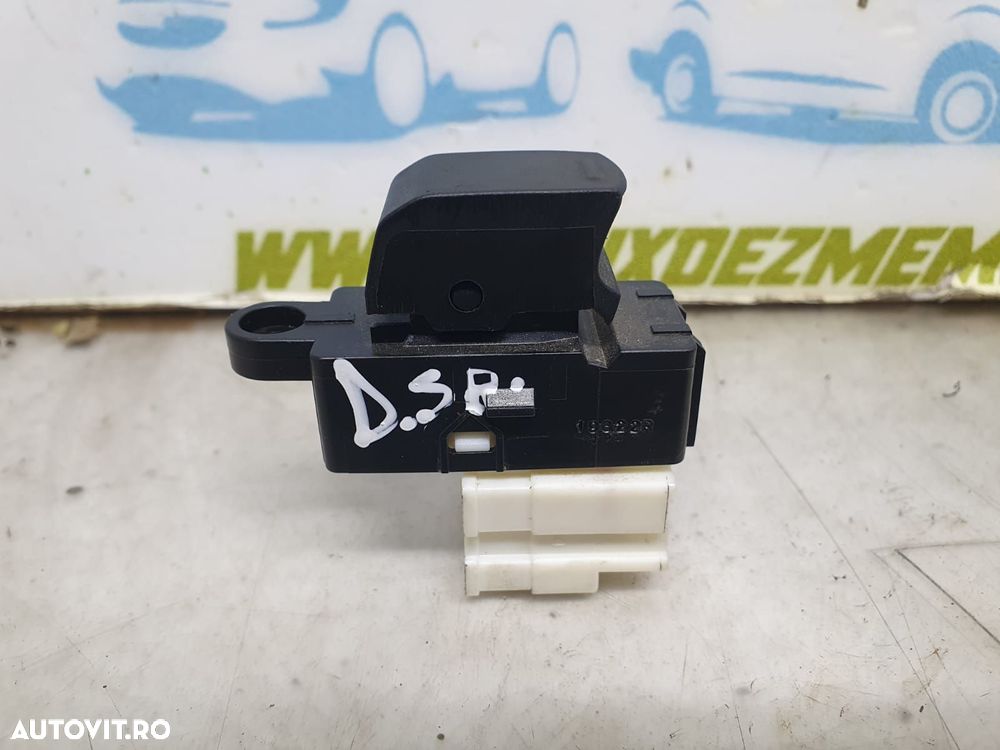 Buton geam dreapta spate Suzuki Ignis 3 [2016 - 2020] 1.2 hybrid K12C - 1