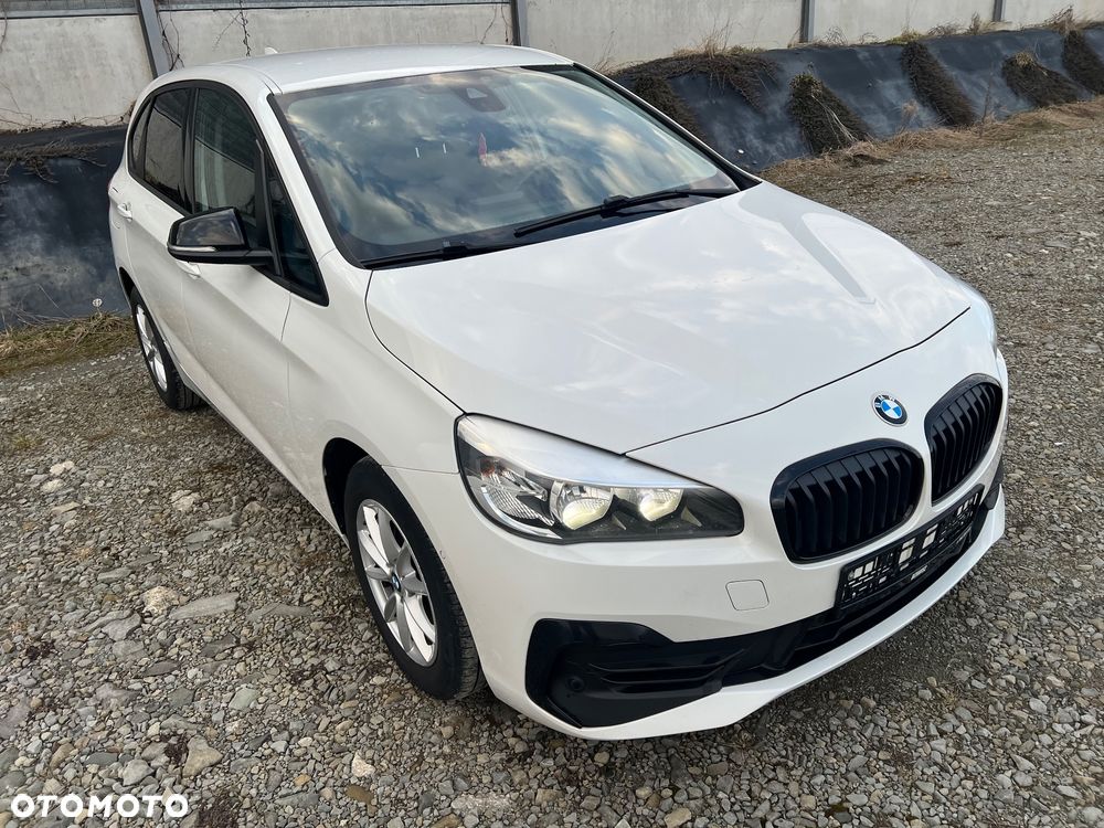 BMW Seria 2 216d Sport Line - 8
