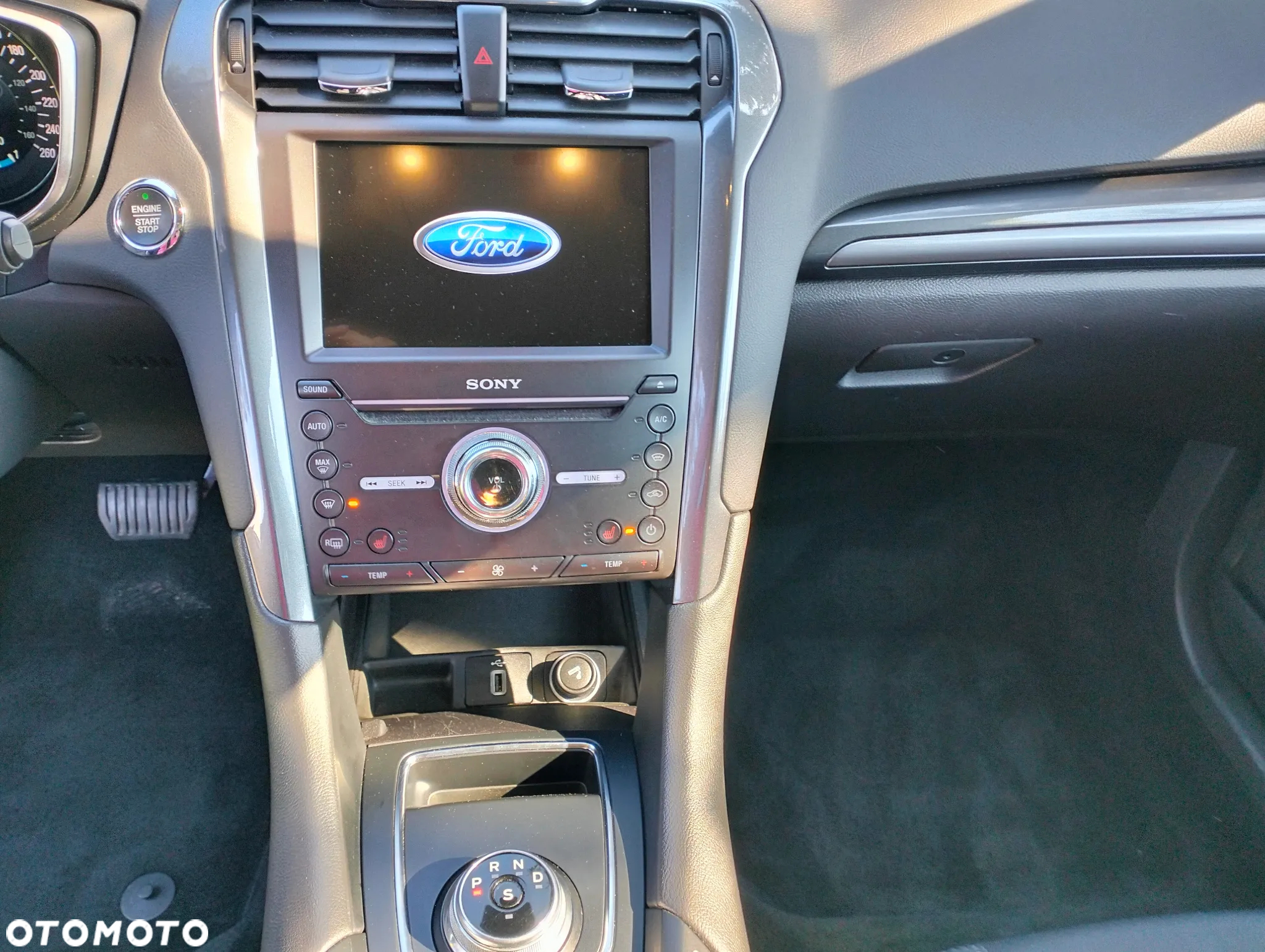 Ford Mondeo 2.0 EcoBlue Titanium - 12