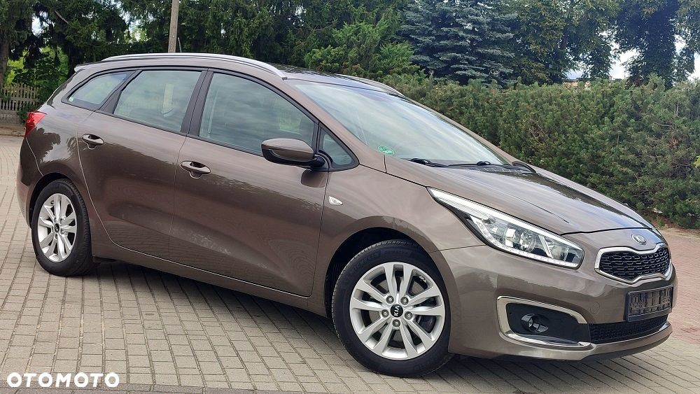 Kia Ceed 1.6 GDI Vision - 11