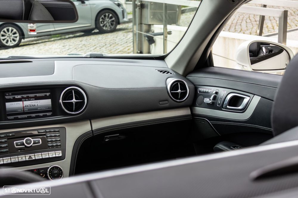 Mercedes-Benz SL 350 - 20