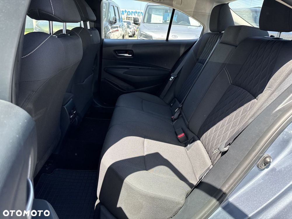 Toyota Corolla - 12