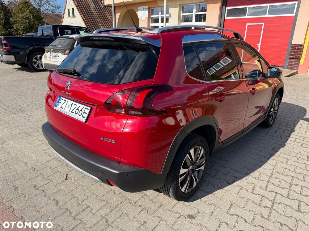 Peugeot 2008 PureTech 110 Stop&Start EAT6 Allure - 5