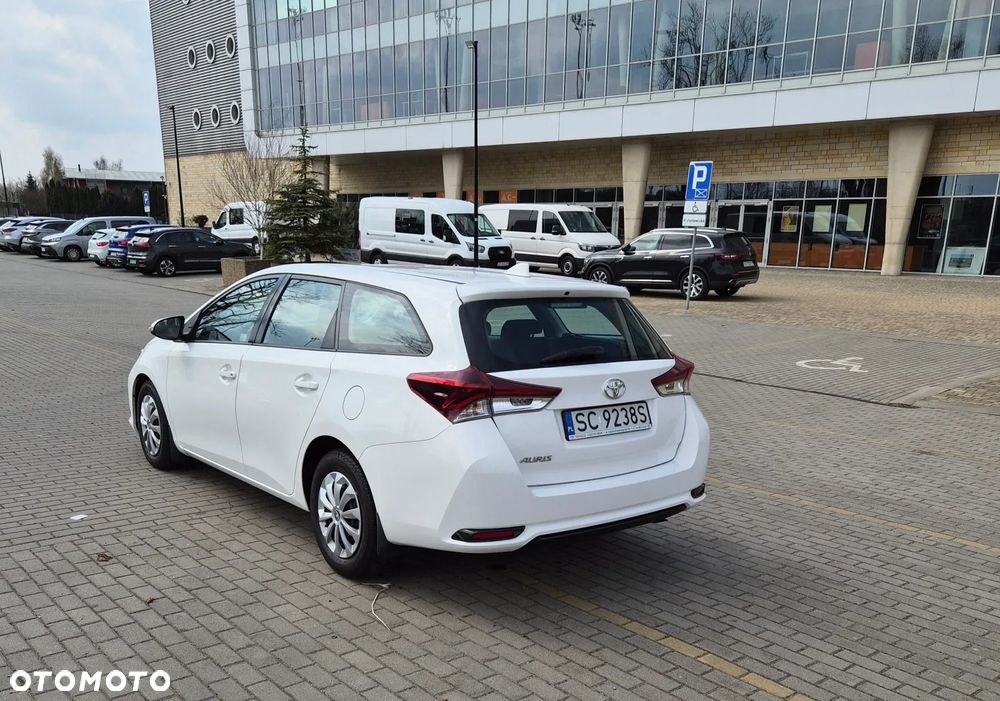 Toyota Auris 1.4 D-4D Active - 5