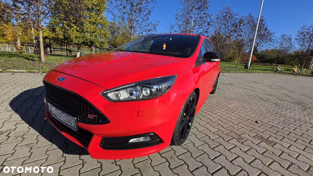 Ford Focus 2.0 EcoBoost ST mit Leder-Sport-Paket - 5