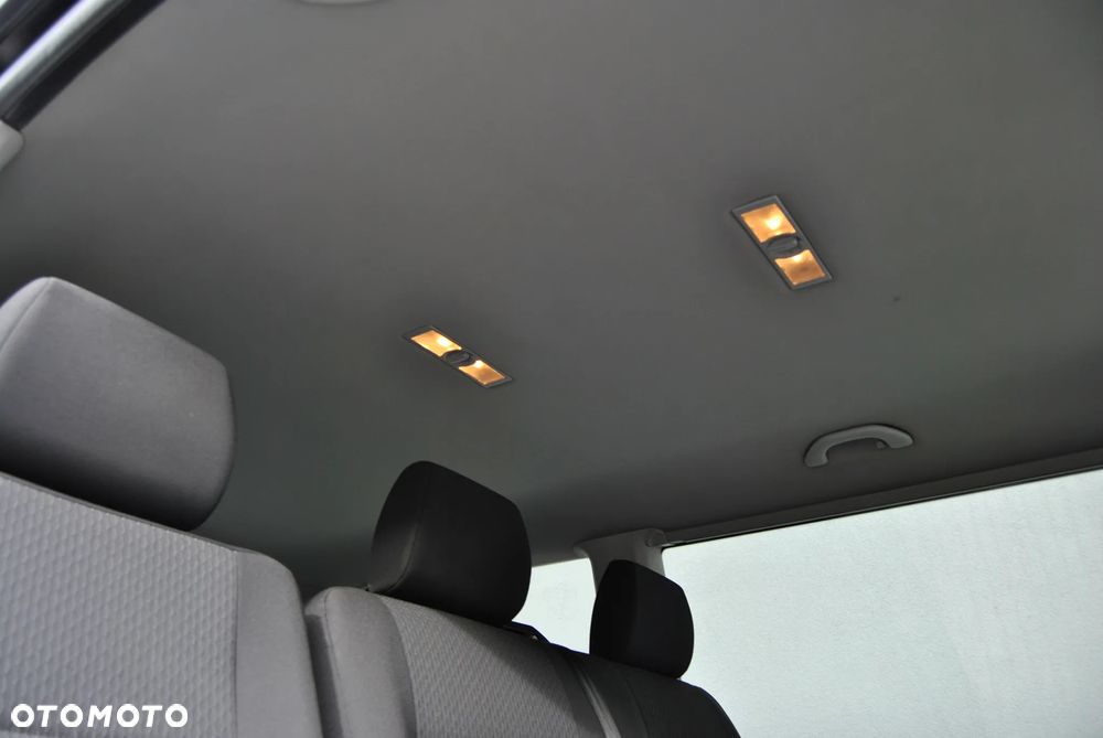 Volkswagen Caravelle L1 Comfortline Mixt - 23